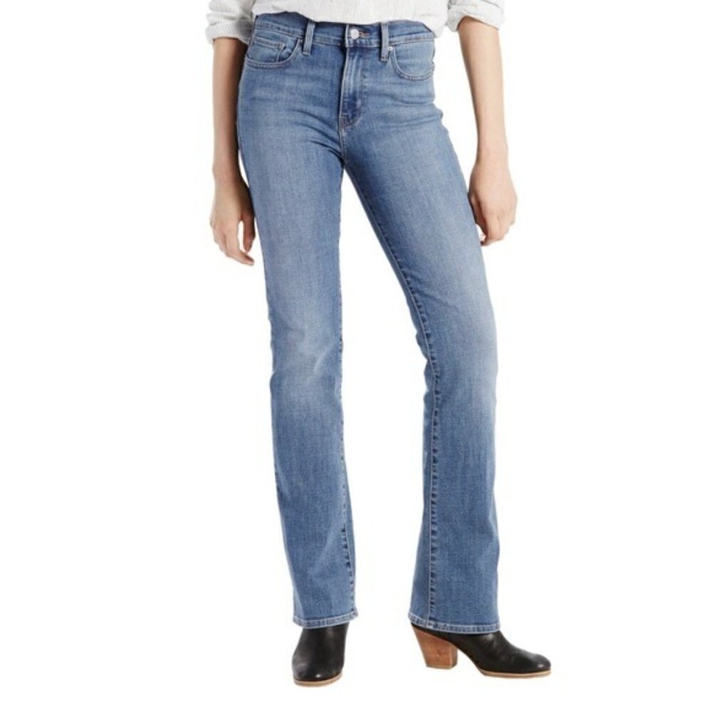 LEVI’S women’s slimming boot cut jeans medium wash mid rise size 30